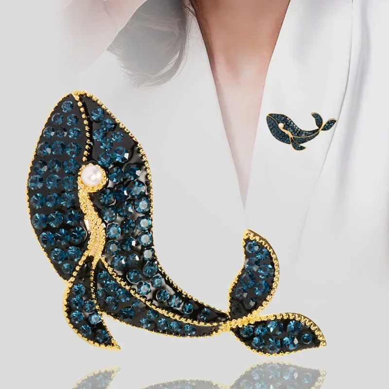 Fashionable Whale Brooch for Men and Women Blue Dolphin Brooch Crystal Rhinestone Party Wedding Gift