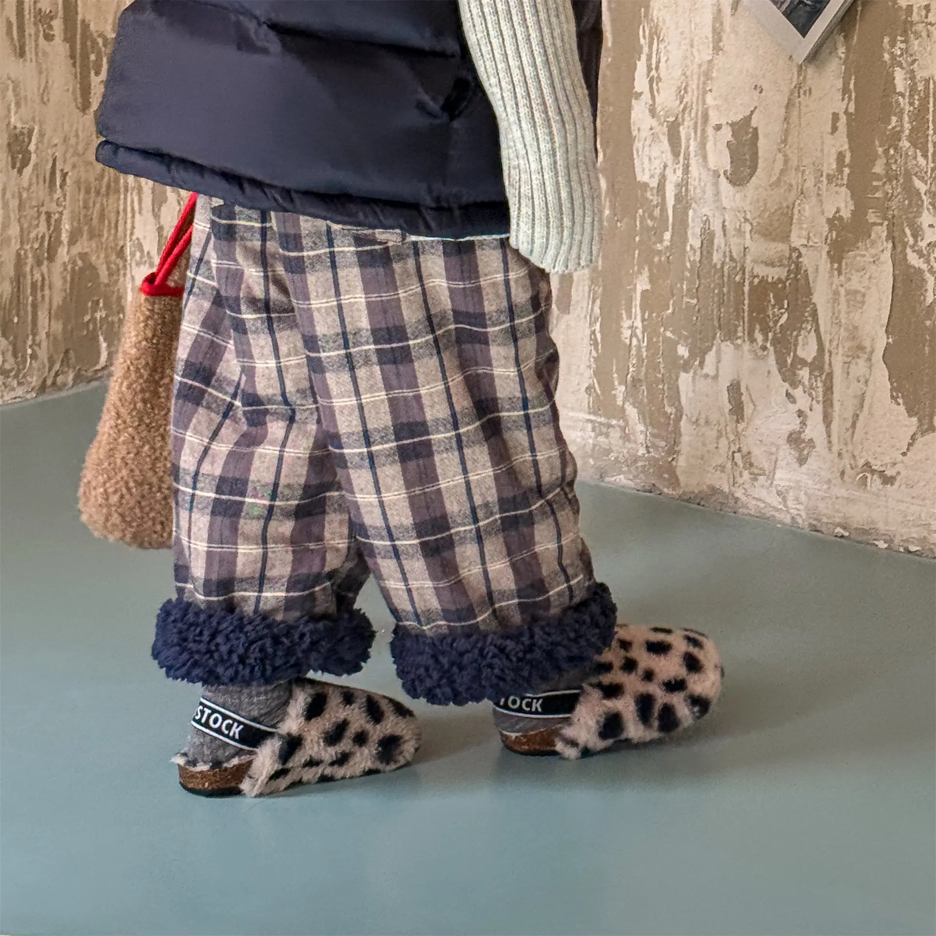 2025 Winter Boys Girls Warm Harem Pants New Children's Clothing Korean Edition Kids Fleece-lined Pants