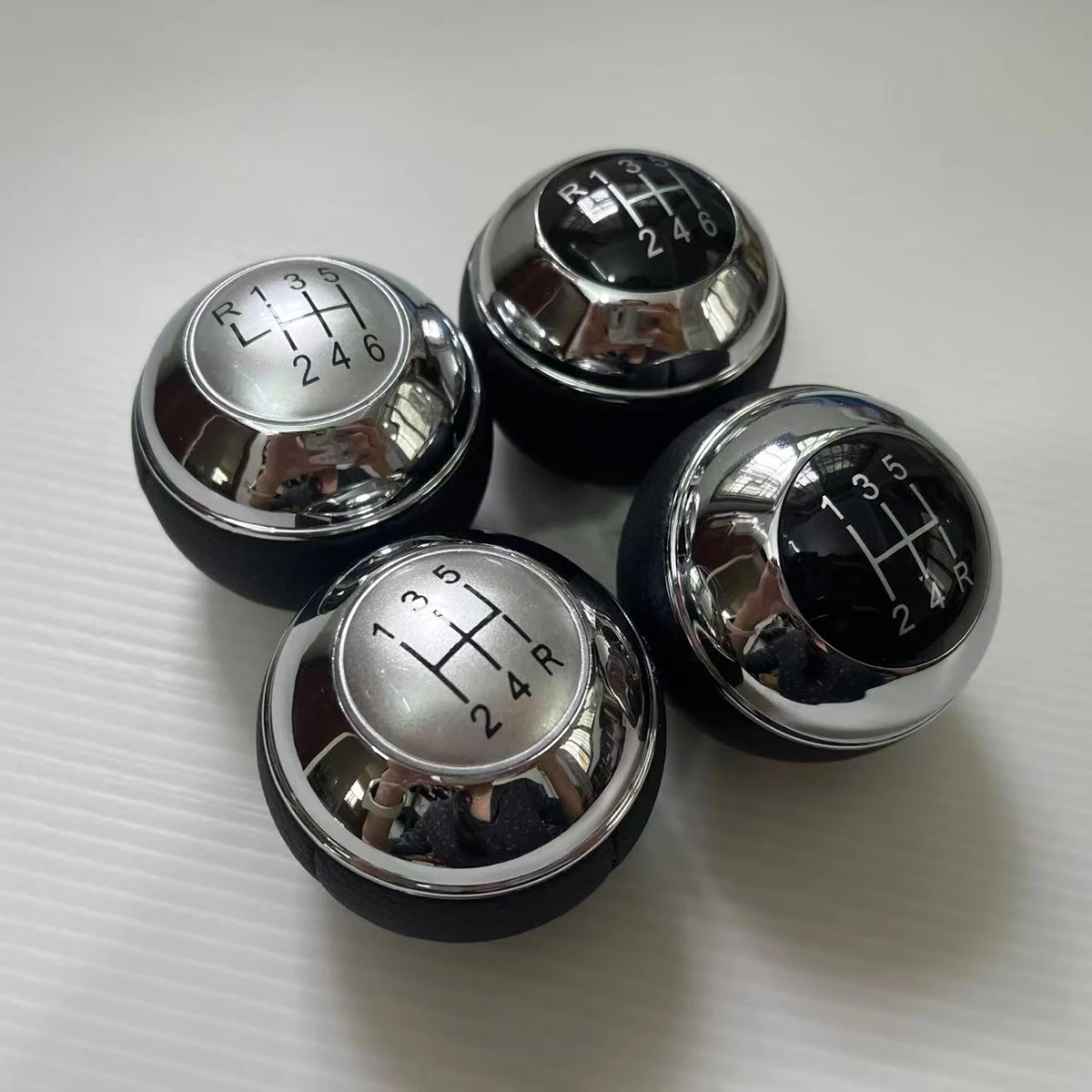 

Gear Shift Knob For Mini R50 2000-2006 For Cabrio R52 R53 For Cooper 2002-2008- 5/6 Speed Black PU Leather Replacement