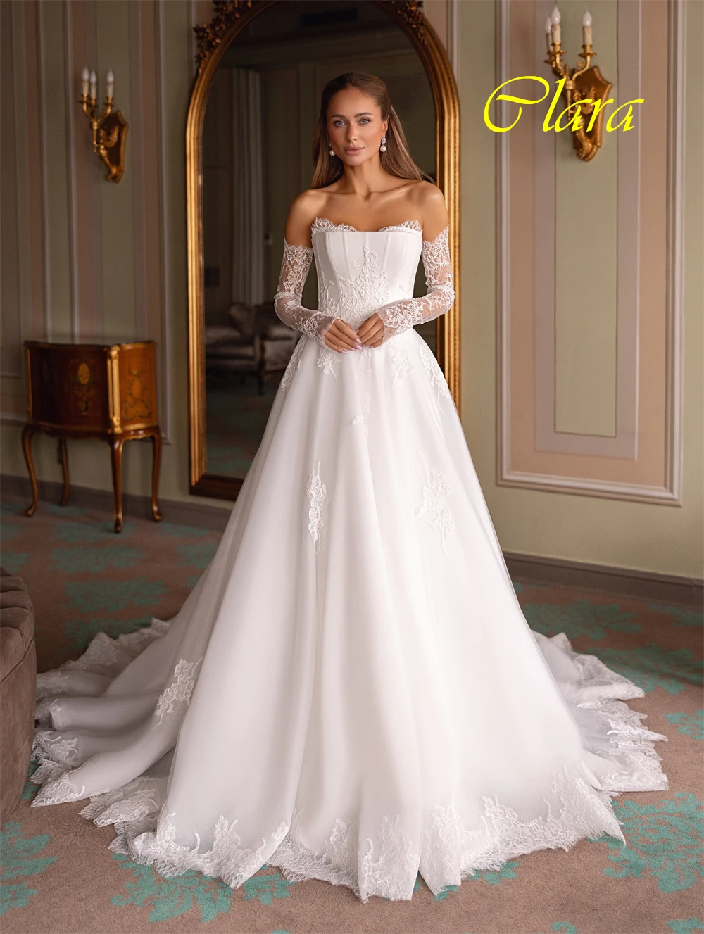 맞춤형 우아한 끈이 없는 이브닝 드레스와 절묘한 오간자 웨딩 드레스와 섬세한 민소매 특별 행사 가운