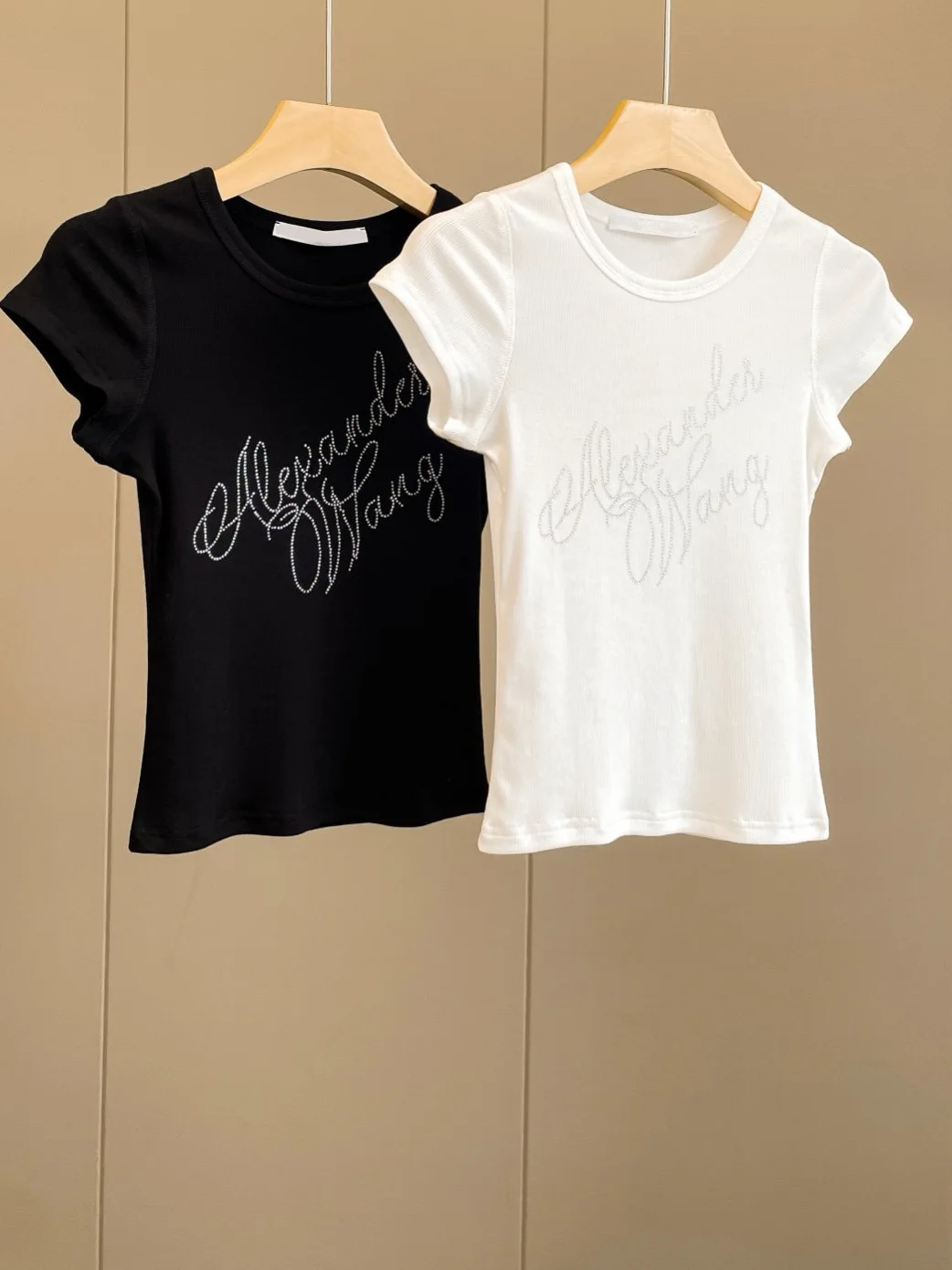 

Новинка 2023 года, летняя облегающая футболка ort Sve с блестящими бриллиантами, надежная, универсальная, для поездок на работу, с креативным узором, круглая, Ne