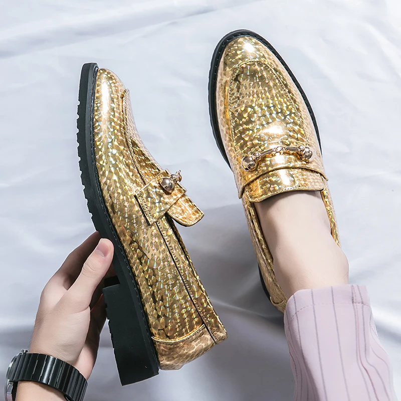 

Luxury High Quality Gold Bright Glossy Pointed Loafers Men's Soft and Comfortable Men's Nightclub Thick Sole Casual Shoes Men