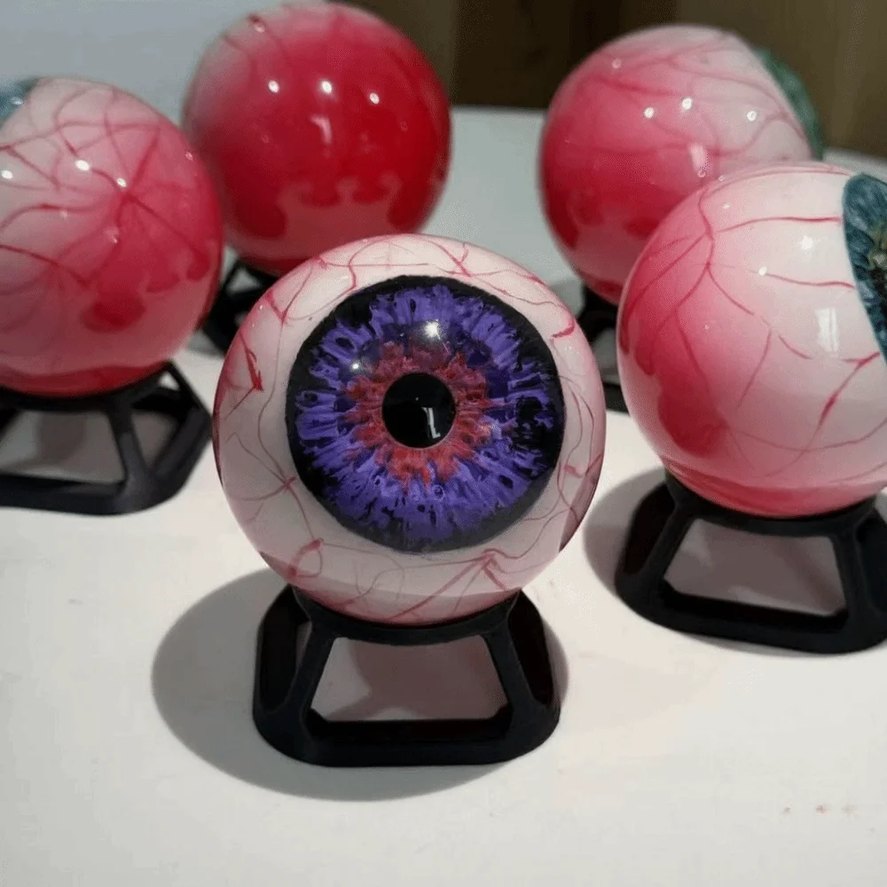 Scary Hyper-Realistic Eyeball Ornament Resin Hand-Painted Monster Eye Prop Multicolor 3D Eyeball Decoration Home Decor