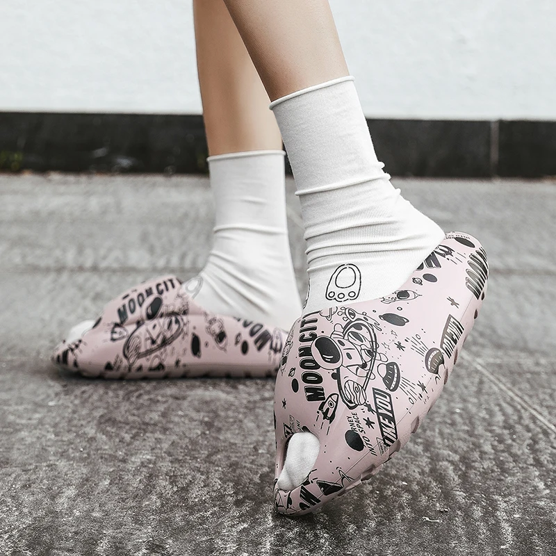 نعال بمنصة سميكة للرجال والنساء ، مانعة للإنزلاق ، أزياء إيفا للزوجين ، نعال منزلية جرافيتي ، صنادل شاطئ صيفية #5