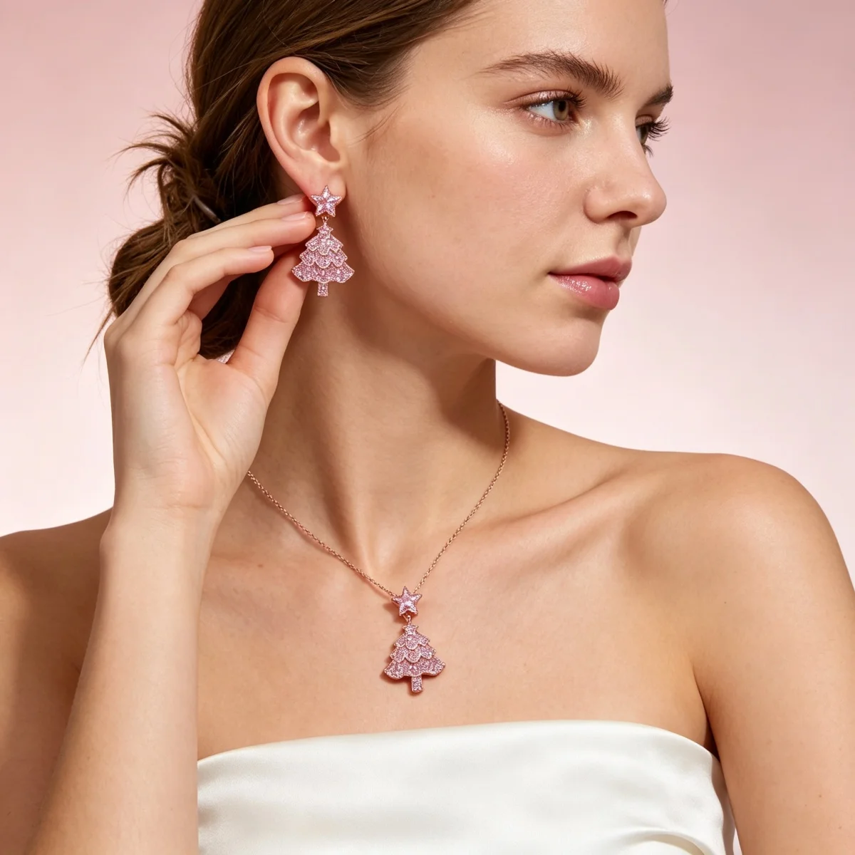 Glitzerndes, vollrosa Strass-Weihnachtsbaum-Halsketten- und Ohrring-Set für Damen, zartes, süßes Stern-Weihnachtsbaum-Schmuckset für Neujahr. – Detail 13