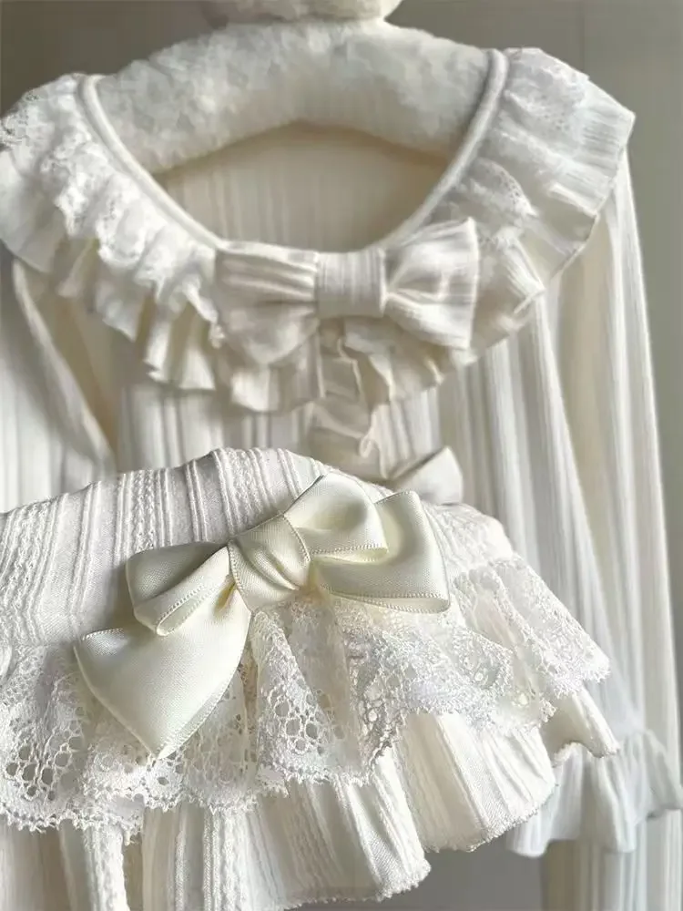 Cappotto maglione con fiocco in pizzo dolce autunno inverno Cappotto cardigan lavorato a maglia stile Lolita giapponese Kawaii da donna Top corto sottile carino