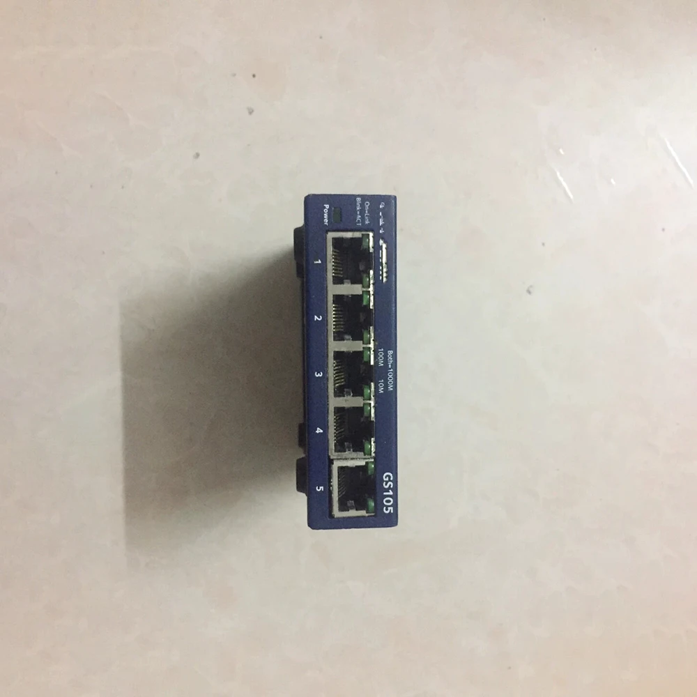 1pcs For Netgear GS105 Version v2  Five-port Full Gigabit Iron Shell with Original Power Supply GS105