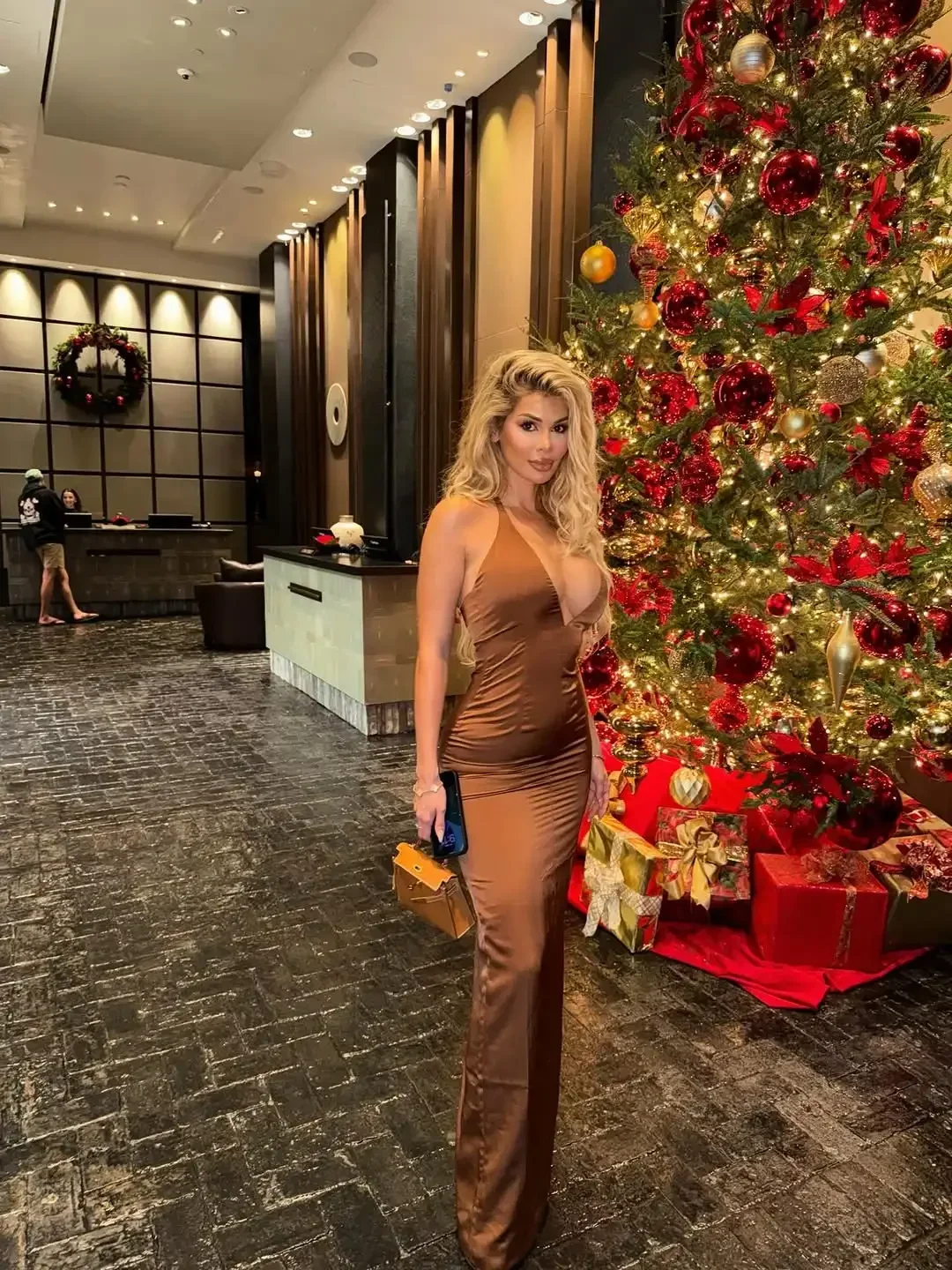 فستان هالتر عميق على شكل حرف v للنساء أنيق بدون أكمام مكشوف الأكتاف فساتين ماكسي ضيقة 2026 للسيدات للحفلات المسائية