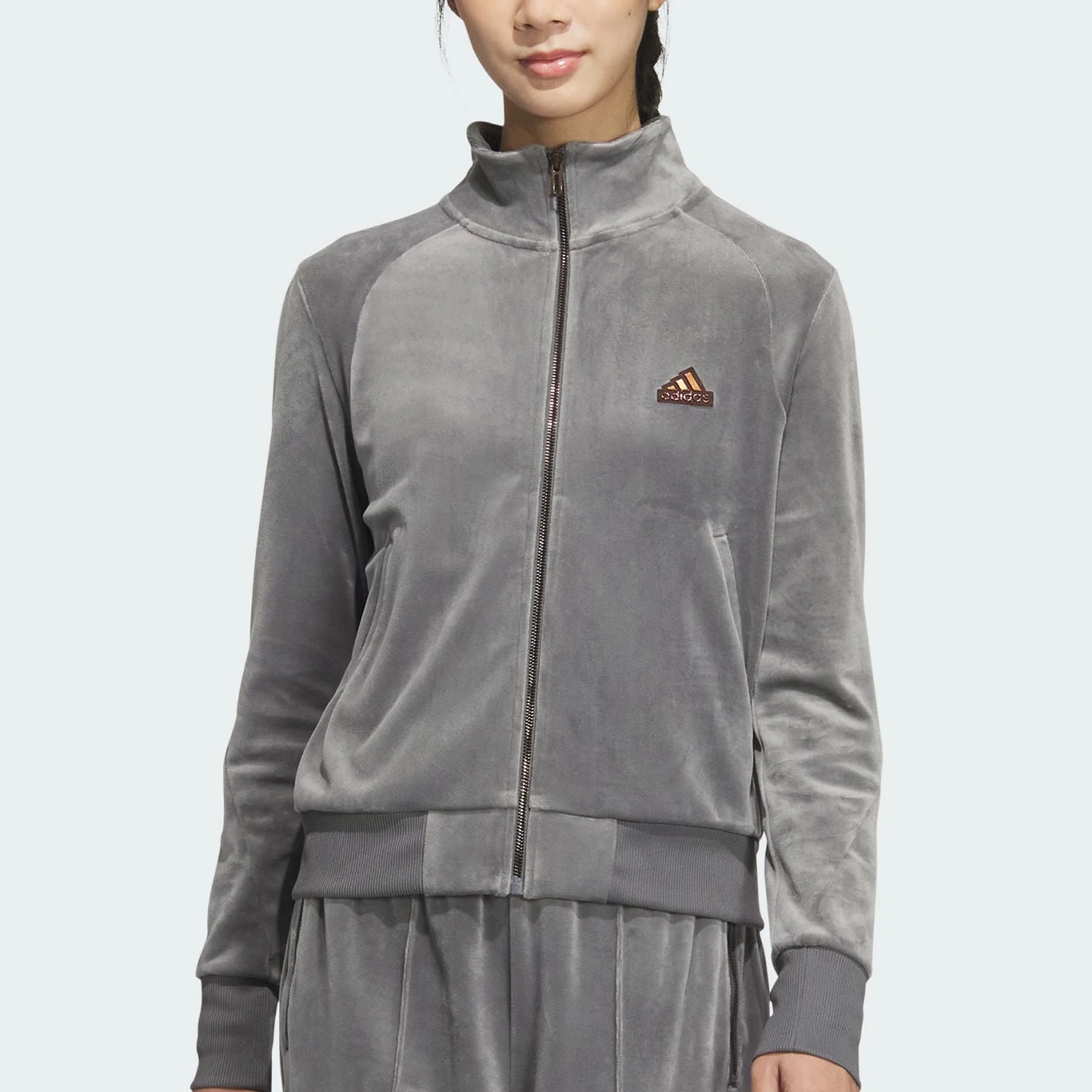 

Adidas Женская новая теплая повседневная куртка для тренировок JX6843