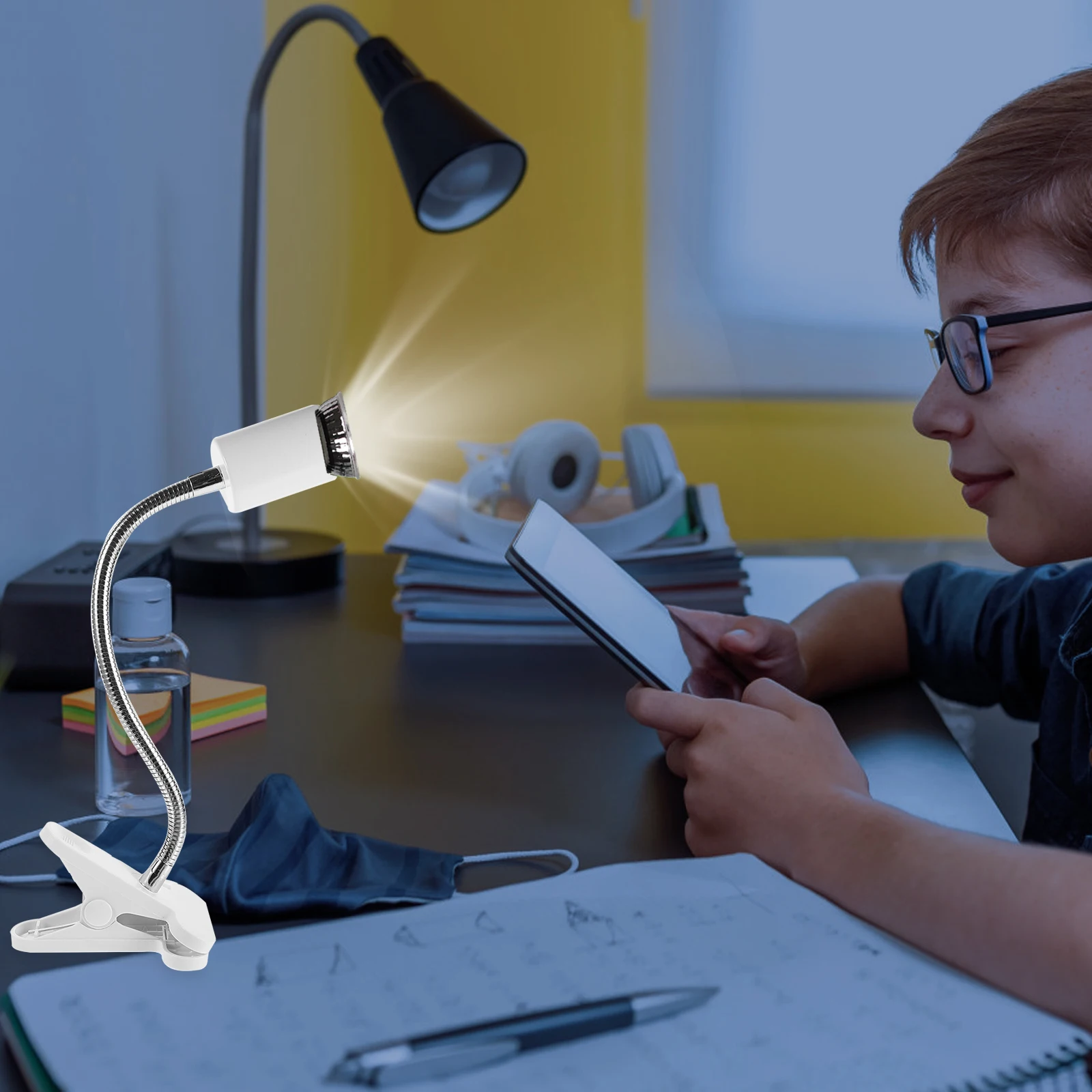 

Universal Clip Lamp Holder 360° Adjustable Clamp Light Neck St Bulb Socket Replacement for Office Desk DIY Decor