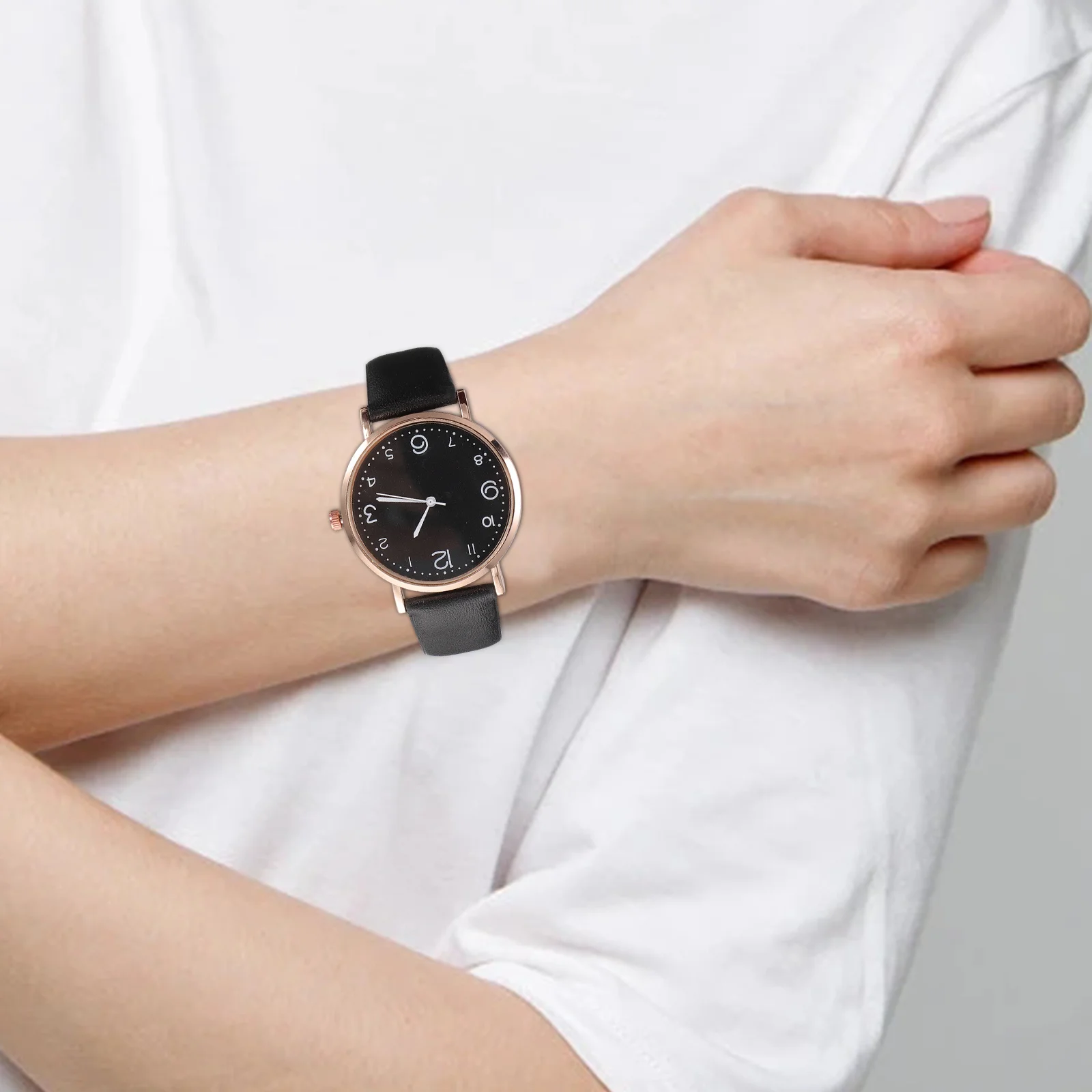 

Женские кварцевые часы, простой стиль, элегантный ремешок из искусственной кожи, повседневные модные женские наручные часы, удобные для кожи