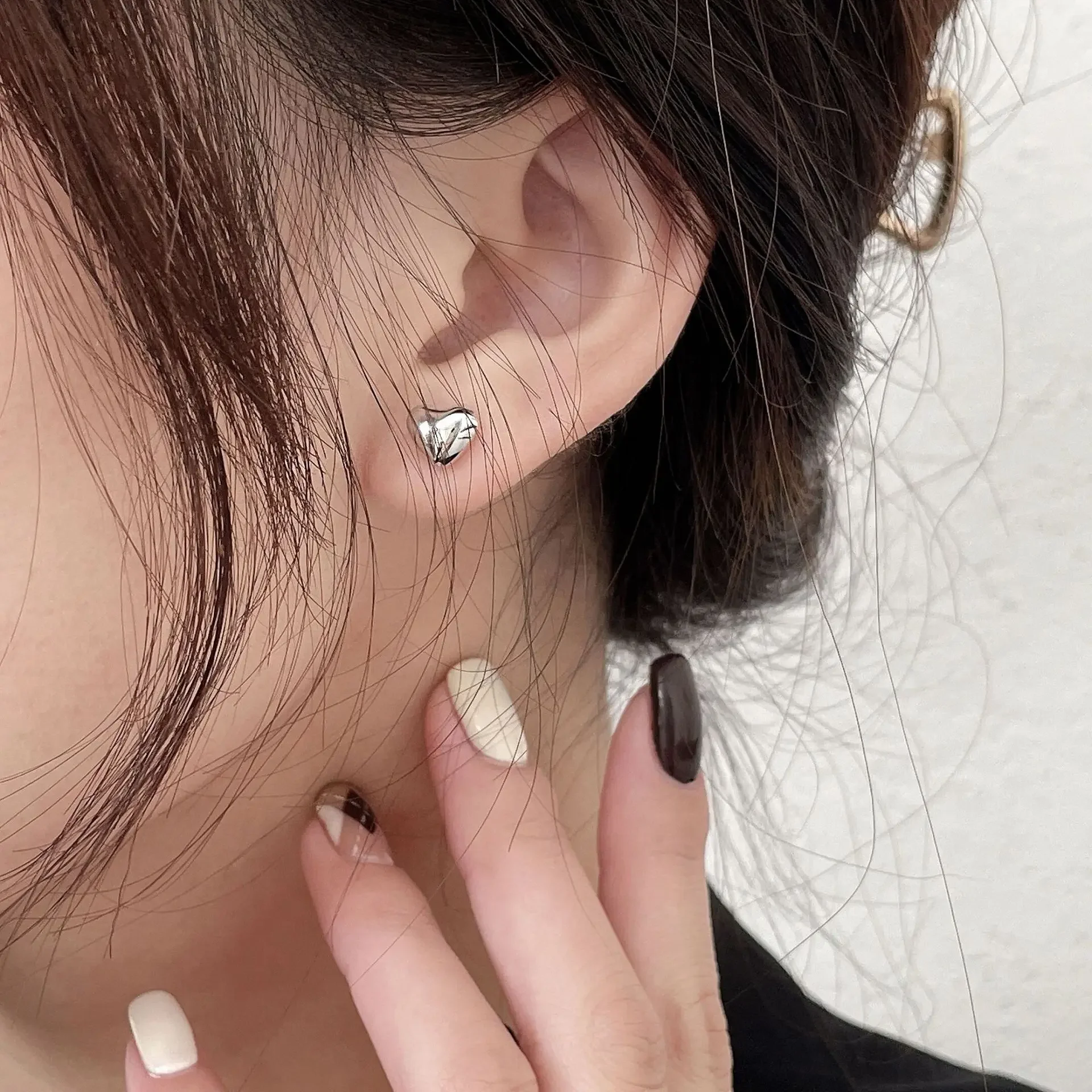 Small Gold Color CCB Smooth Heart Stud Earrings for Female Punk Temperament New Simple Trend Jewelry Wholesale Girl Gift