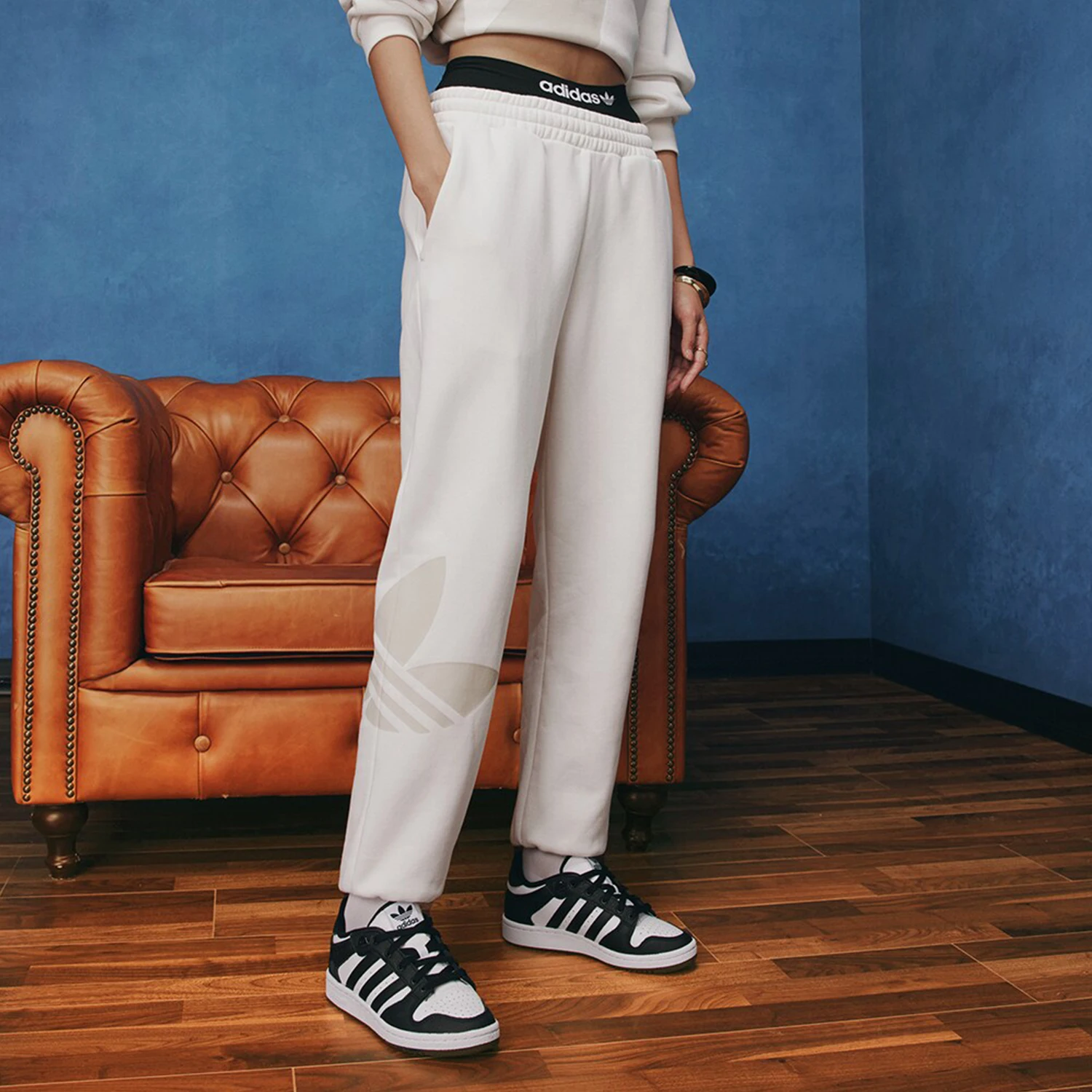 

Adidas genuine Three Stripes Unisex Loose Comfort Casual Sports Pants JL8389