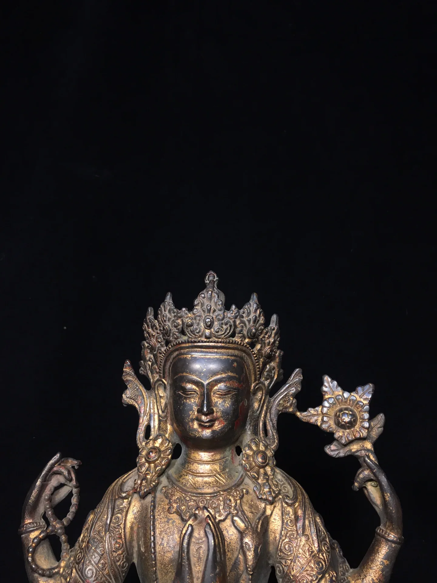 A finely crafted pure copper statue of the Four-Armed Tara Bodhisattva, with exquisite workmanship and an aged pat,Free shipping