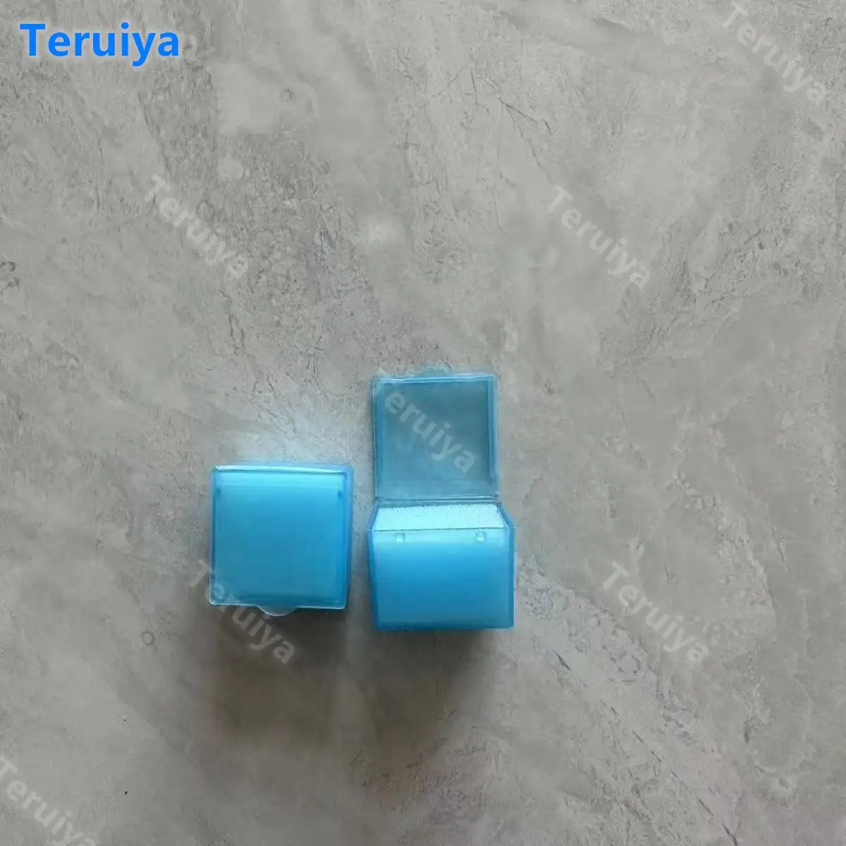 Portable 1 Inch Blue Plastic Denture Storage Box | Sponge-Lined Case for False Teeth & Dental Implants