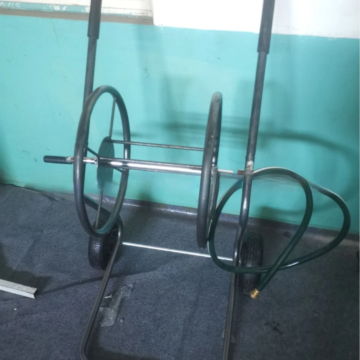 Garden water wheel watering gardening two-wheeled tool cart, water pipe storage
