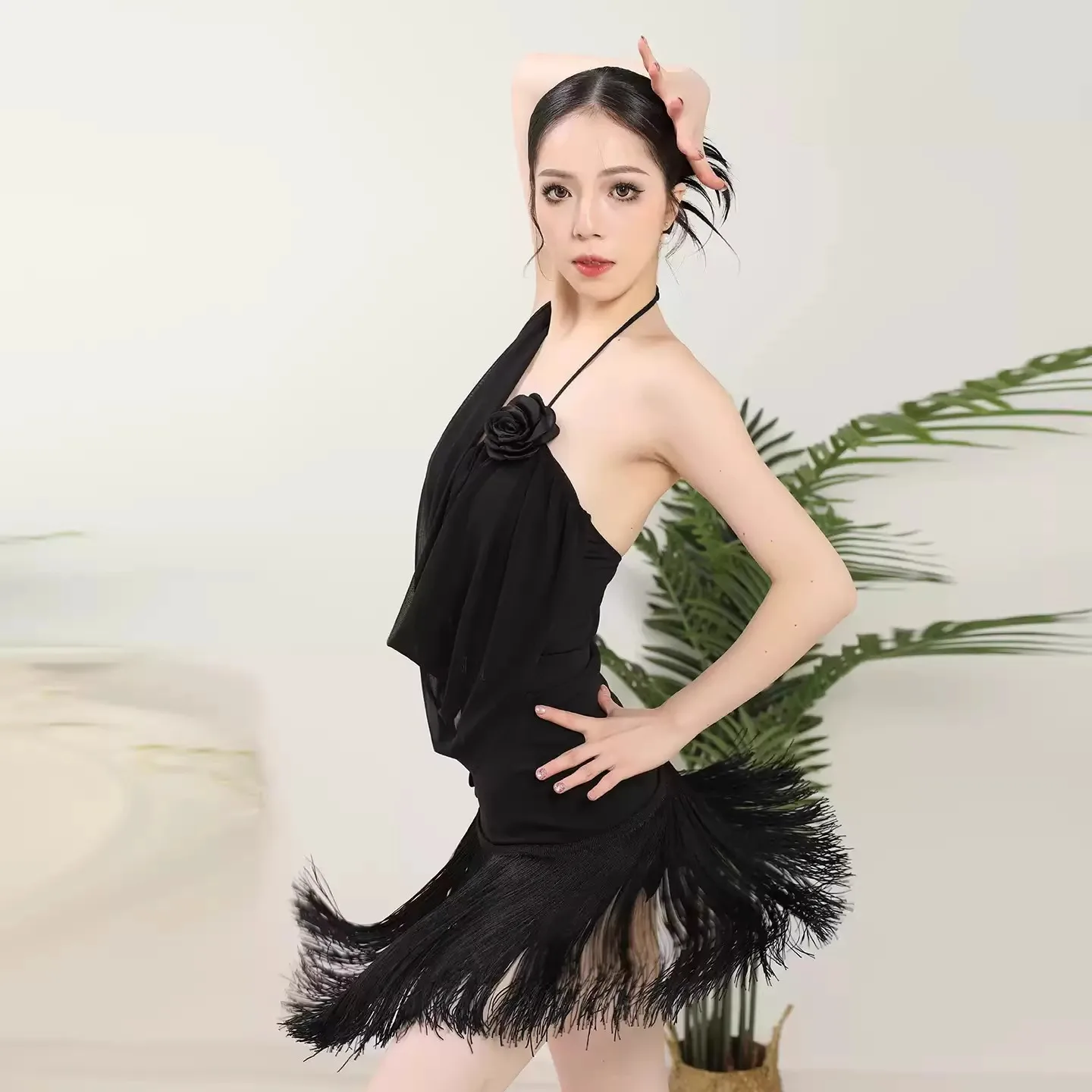 Latin Danswedstrijd Jurk Voor Vrouwen Bloem Halter Hals Tops Fringe Jurk Samba Cha Cha Kleding Wit Zwarte Rok Dans Jurk