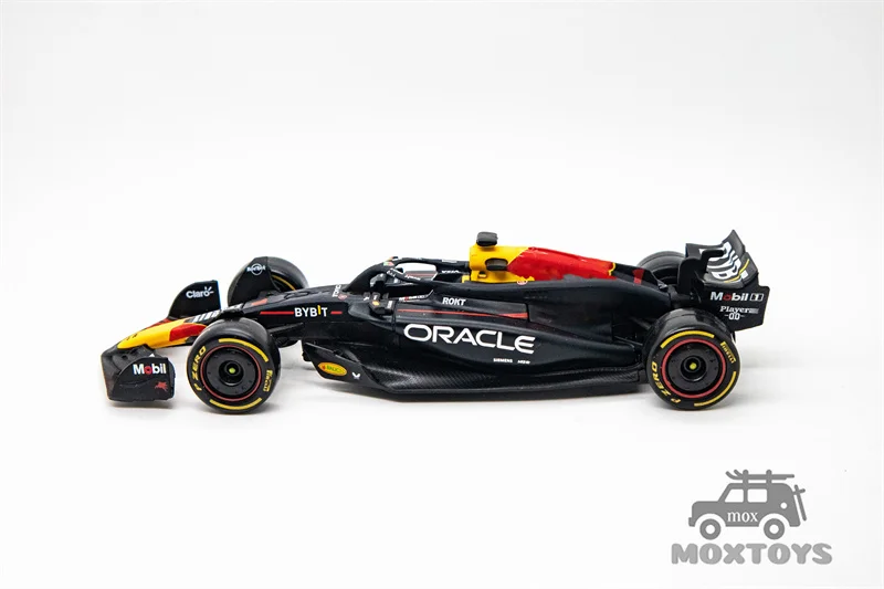 Bburago 1:43 Oracle Racing RB20 Bahrain GP gegoten modelauto