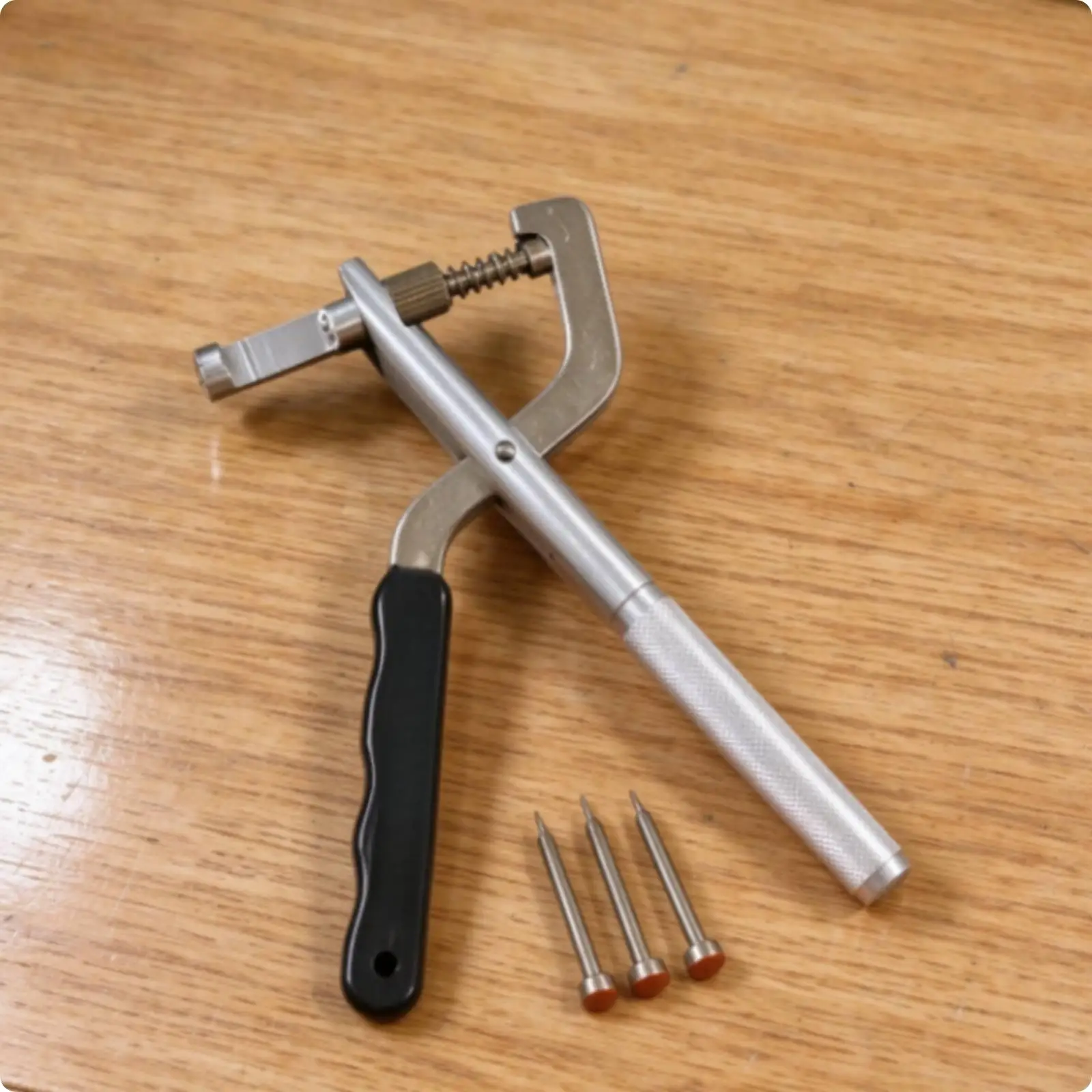 Watch Pin Removal Tool with Replacement Pins Textured Grip Handheld Watch Bracelet Resizing Tool Precision Compact