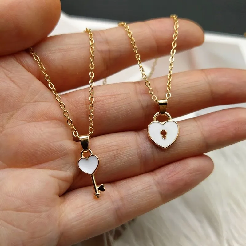 2pcs Statement Couple Necklace for Women Romantic Key Lock Heart Pendant Link Chain Necklace Delicate Friendship Paired Jewelry