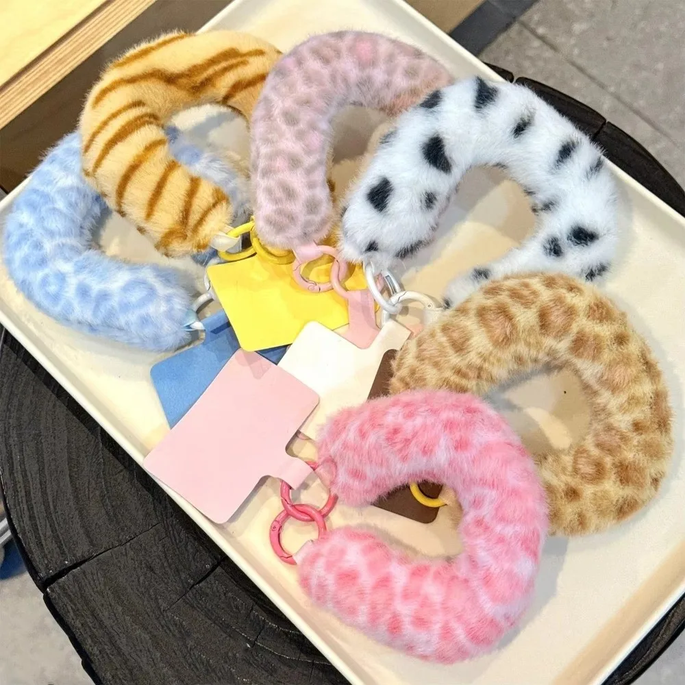 Exquisite Winter Mobile Phone Wrist Strap Warm Anti-lost Cellphone Chain Rope Leopard Print Hanging Keychain Cell Accessories