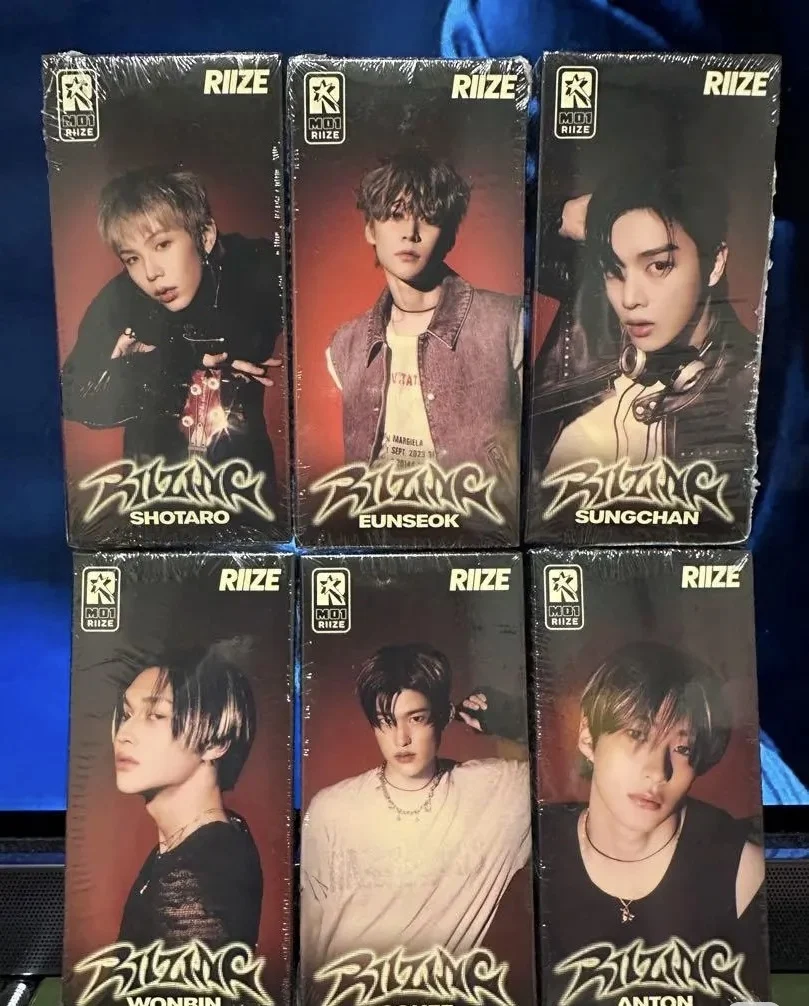 KPOP RIIZE 《RIIZING 》Album Fotokarte LUCKY DRAW Karten SUNGCHAN WONBIN SEUNGHAN SHOTARO SOHEE ANTON Fans Collection