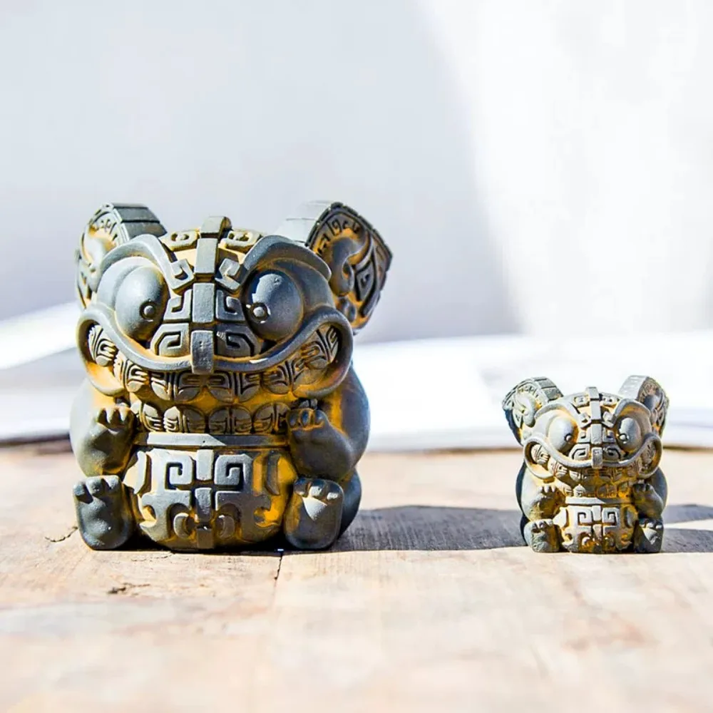 Cast Iron Money Eating Beast Statue Rustic Finish Desk Decor for Study Room Exquisite Ornament