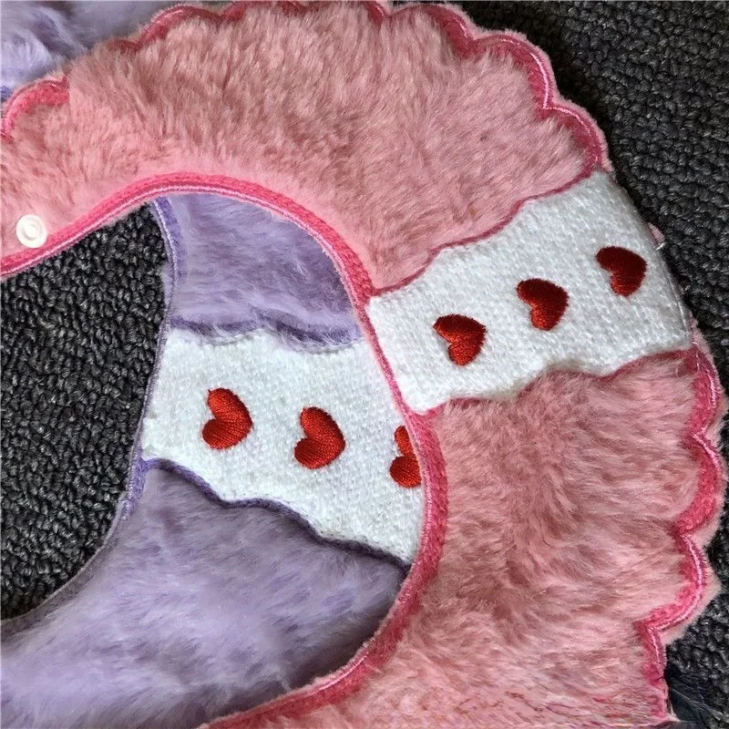 Ins Dog Velvet Heart-shaped Embroidered Pet Cat Cute Scarf Dog Drool Towel Christmas and New Year Holiday Bib Puppy Accessories