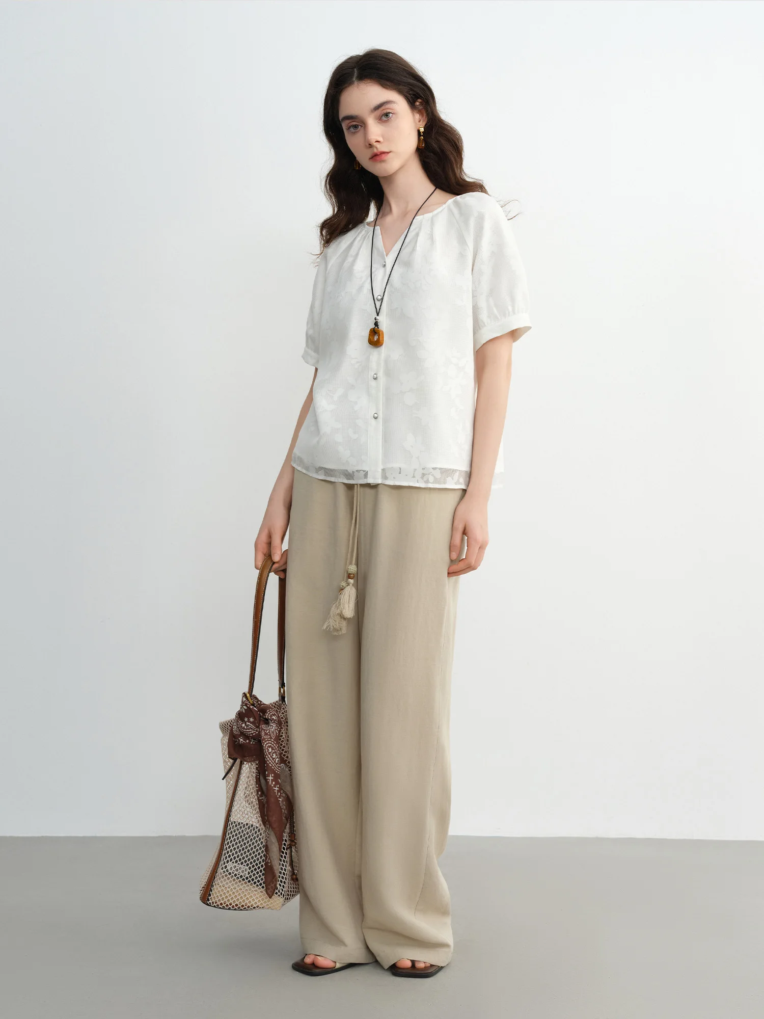 DUSHU 2025 Chemise d'été à manches raglan pour femme – Haut minimaliste à col en V avec mélange de coton respirant pour le bureau et le style chic