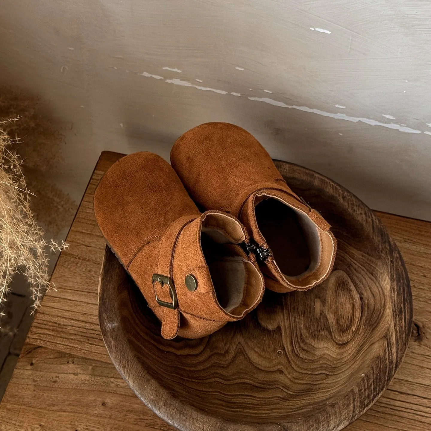 Kids Short Boots Retro Suede Leather Baby Girls Princess Booties Round Toes Infant Winter Warm Leather Boots Boys Walking Shoes