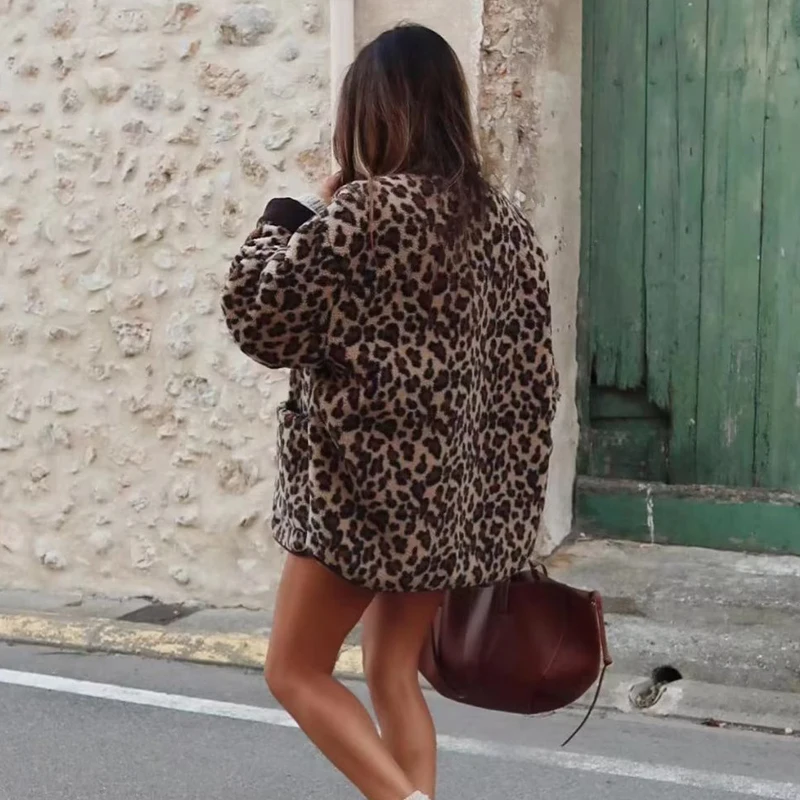 TRAF-Chaqueta de felpa de leopardo para mujer, abrigo de gran tamaño con botones, de manga larga, ropa de calle, 2023