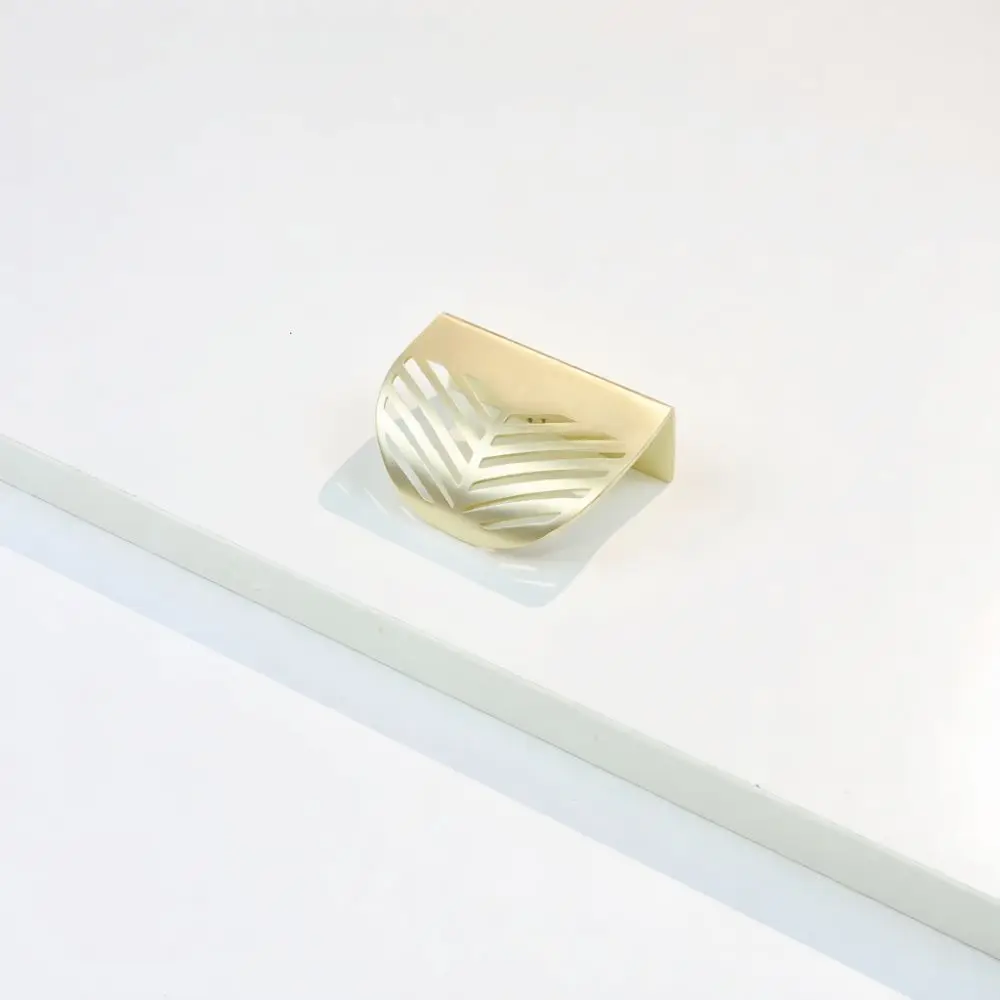 Creative Leaf Shape Furniture Handle Zinc Alloy Invisible Knob Modern Cabinet Pull Luxury Drawer Kitchen Hardware