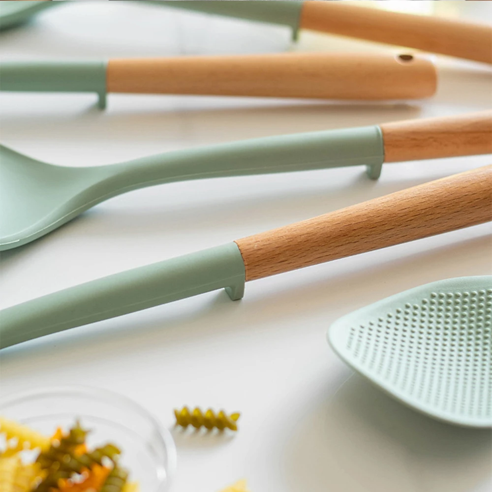 5Pcs Wooden Handle Non-stick Silicone Kitchen Utensils Kitchen Utensils Silicone Cooking Spatula Baking Storage Tool