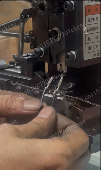 1.5T Automatic Mute Terminal Machine 220V High Speed Cable Crimper Low Noise Wire Crimping Tools HD Display Function Of Counting