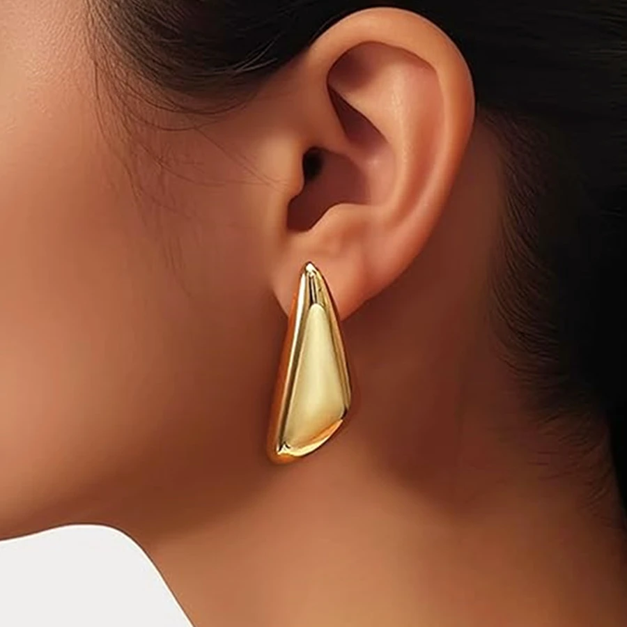 

Vintage Glossy Gold Color Chunky Long Triangle Drop Earrings for Women Exaggerated Thick Geometric Earrings Party Jewelry