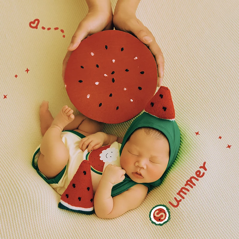 

Cute Watermelon Newborn Clothing Adjustable Hat Bodysuit Set Baby Photography Outfit Handmade knitting Watermelon Shoot Props