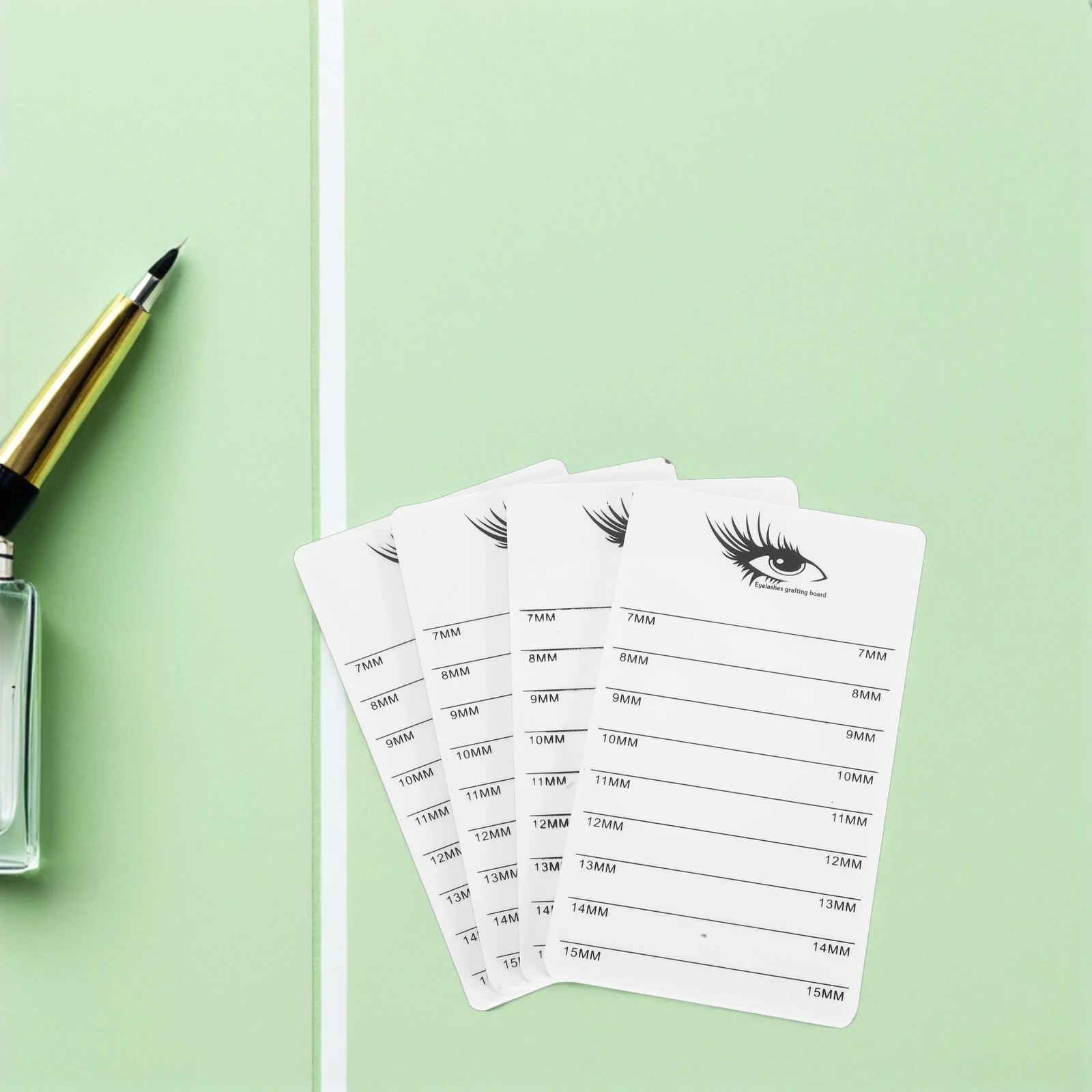 4Pcs Acrylic False Eyelash Holder Stable Stand Lash Extension Pallet Tray for Grafting Tool Beauty Salons and Home Use