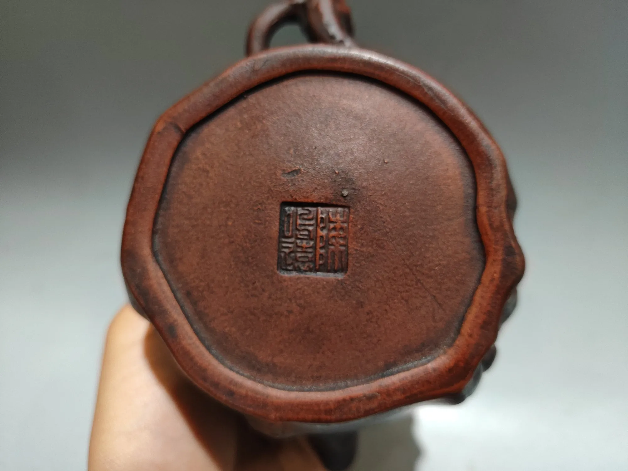 Collection Yixing Purple Clay Teapot Squirrel statue cover Root shape Tree stump pot kettle Kettle Teapot Amass wealth Ornaments