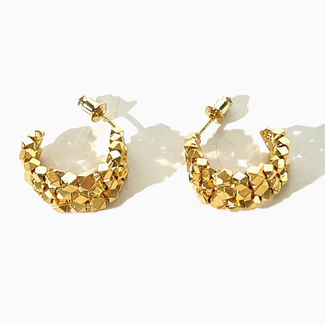 Peri'sbox Fashion Gold Silver Plated Facted Metal Beads Open Hoop Earrings Women Statement Chunky Ear Hoops Bling Bling Jewelry