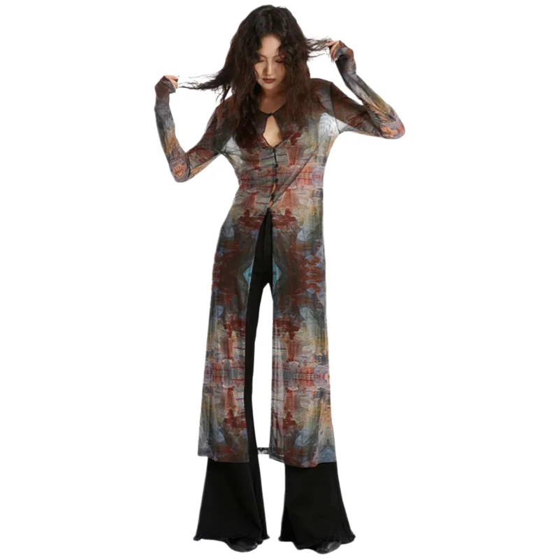 

2026 Women's Art Retro Oil Painting Print Mesh Long Sun Protection Button Cardigan Slim Fit Niche Design Outerwear Streetwear