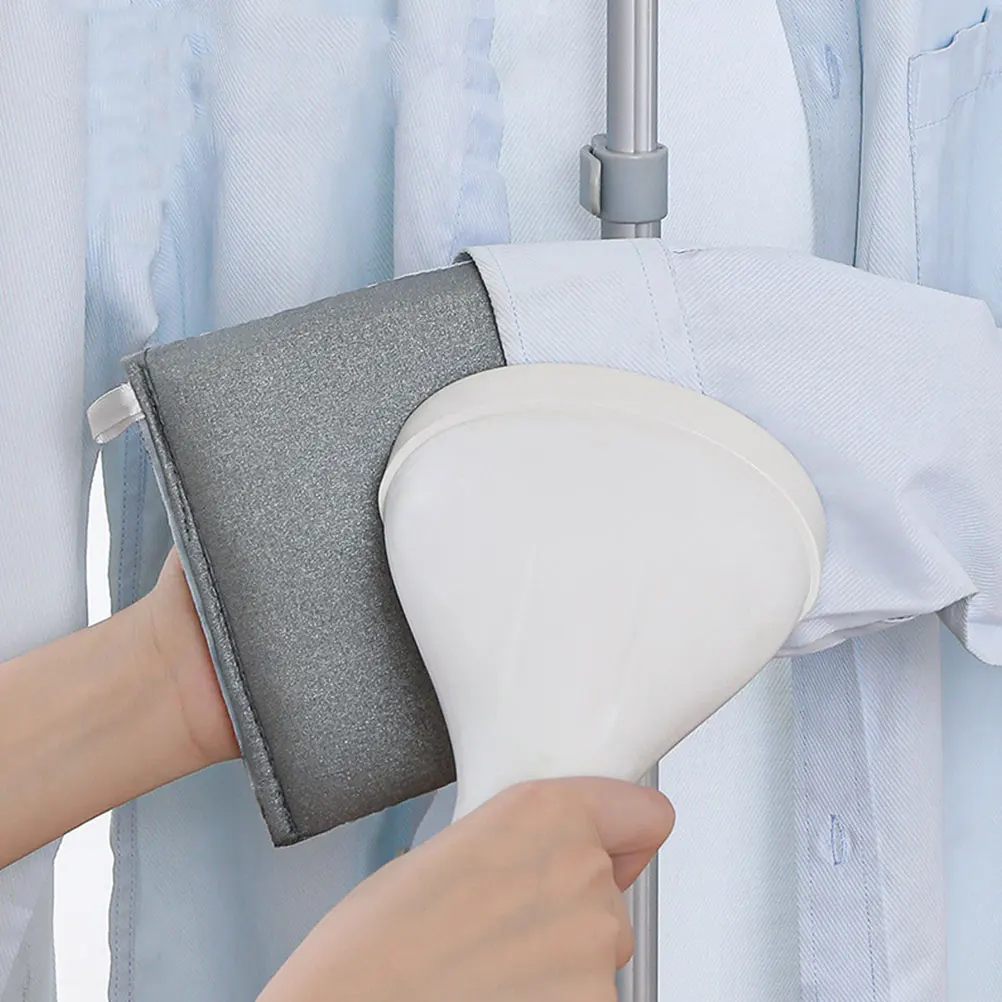 

2Pcs Handheld Ironing Board Mitt Compact Steaming Glove for Clothes Heat Protective Non-Slip Ironing Mitt for Daily Use