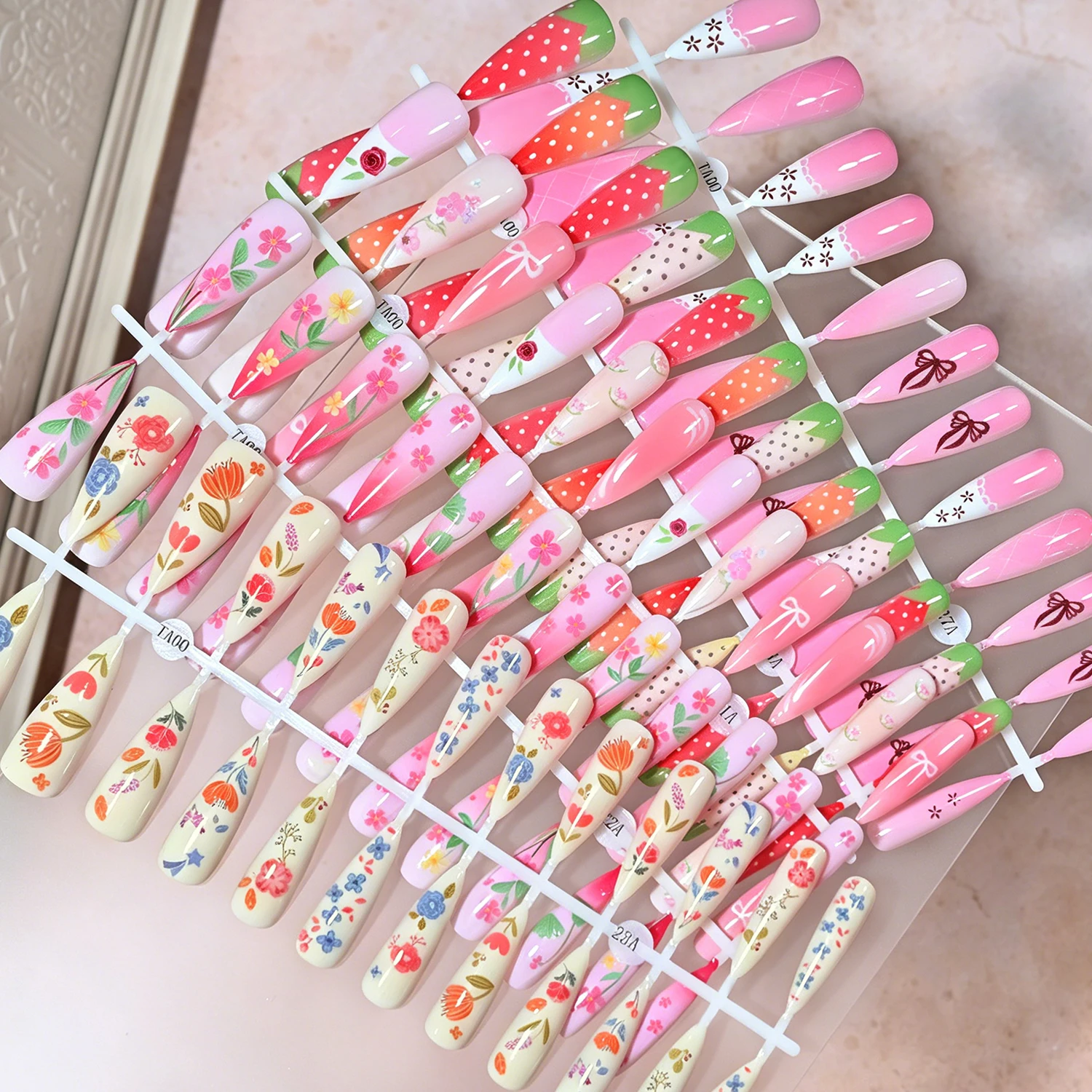 120Pcs Long Almond Press On Nails Mixed 5 Styles Bow Floral Strawberry Full Cover Acrylic Fake Nails Summer Y2K Sweet False Nail view 3