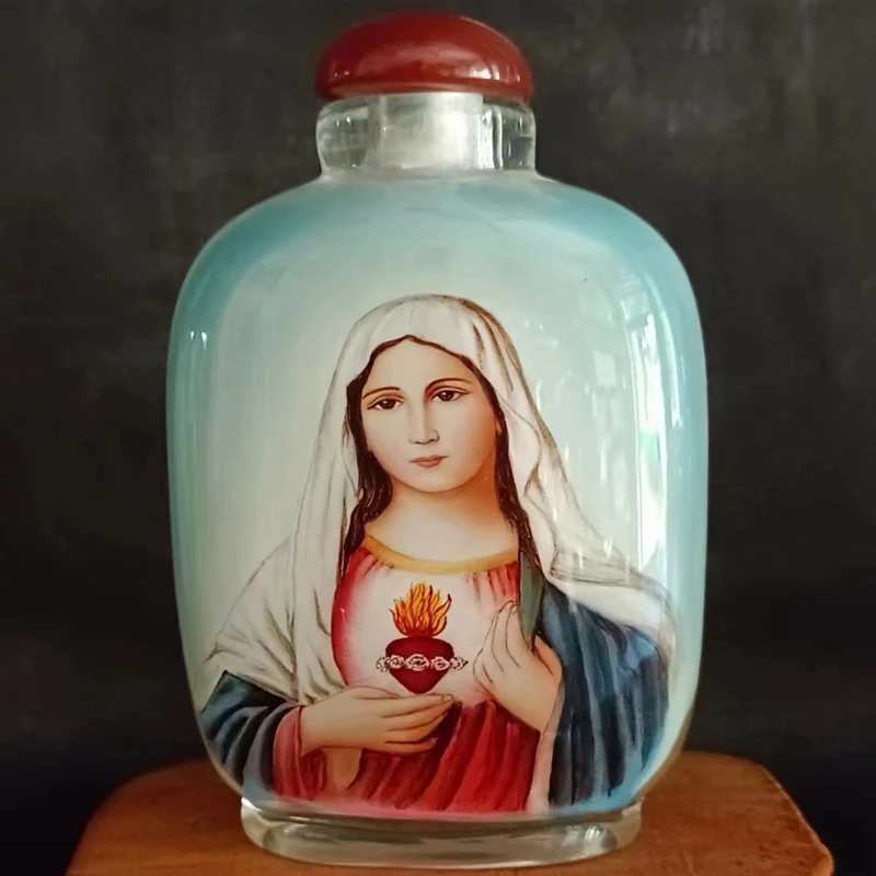 Intangible cultural heritage, depicting the Virgin Mary and Jesus, hand-painted with a brush inside, afraid of water and falling
