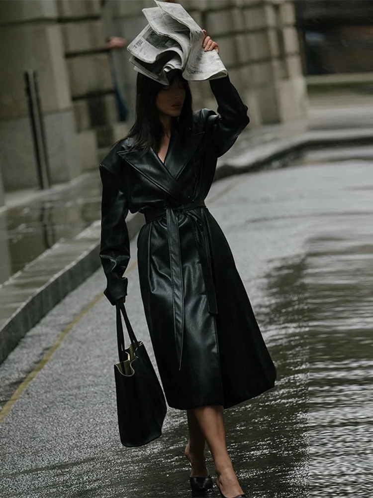 Elegante PU Lungo Solido Giubbotti Donna Rosso Colletto rovesciato Manica intera Lace Up Cappotti larghi Donna 2025 Autunno Cinture Cappotto da donna