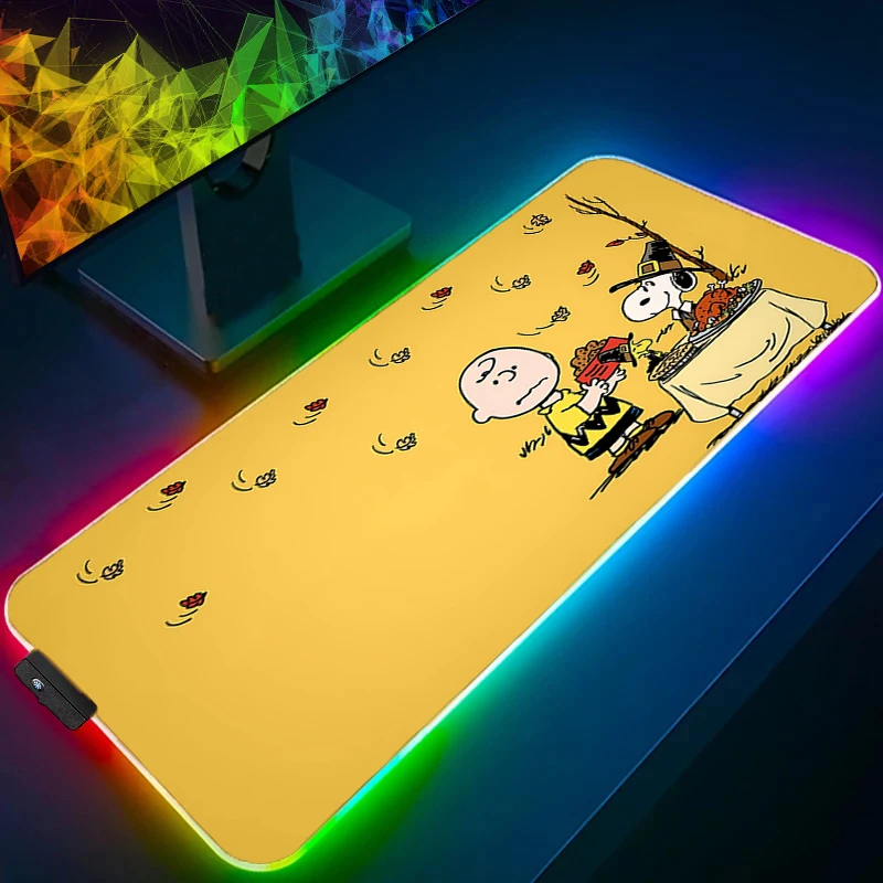 Alfombrilla de ratón RGB Snoopy Gamer, accesorios para juegos, oficina, portátil, teclado Varmilo, PC, alfombrilla de escritorio para ordenador, alfombra con retroiluminación LED