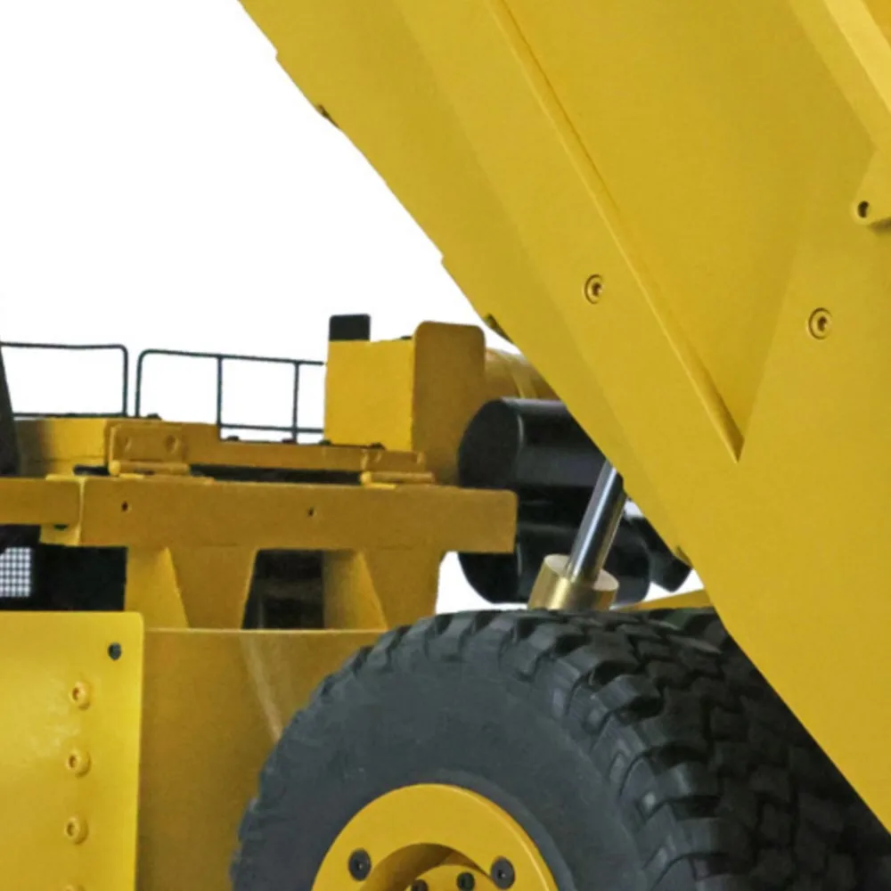 

Metal 793D 1:20 RC Hydraulic Mining Truck Radio Dumper Tipper Model Light System Warning Sounds Loading Capacity Construction