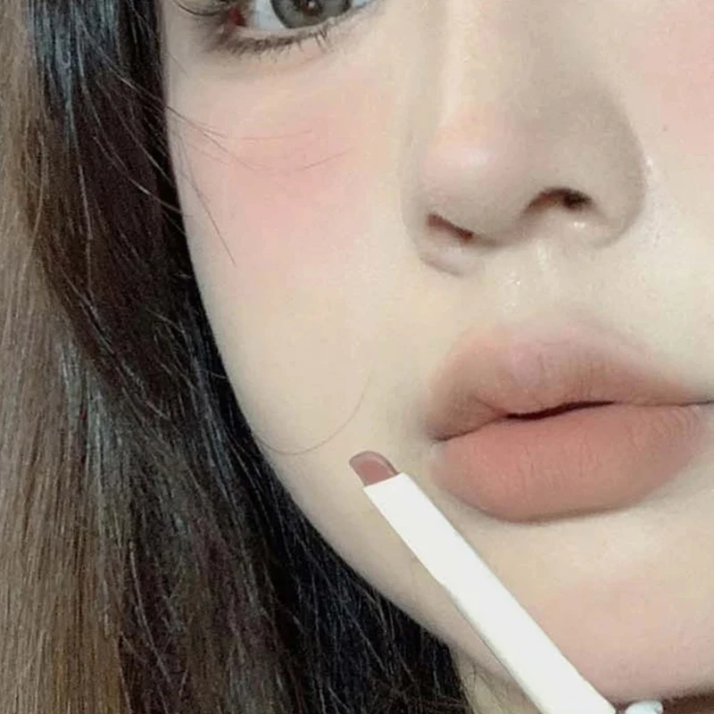 New Light Sweet And Soft Fog Lipliner mette in evidenza la forma del labbro che dura non facile da sbiadire non togliere il trucco Nude Pink Lip Liner