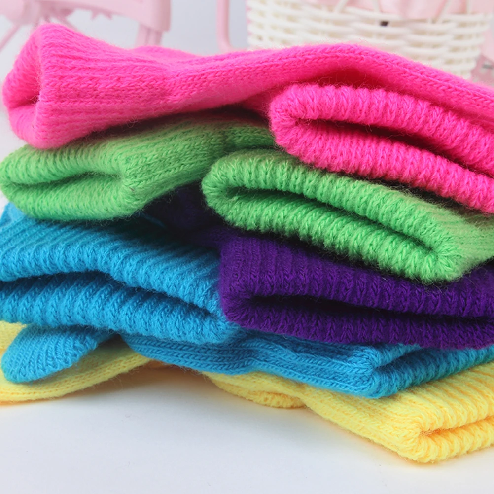 

4 пары детских перчаток, противоскользящие теплые удобные эластичные перчатки в горошек для детей, зимние спортивные перчатки-захват, сохраняющие дети