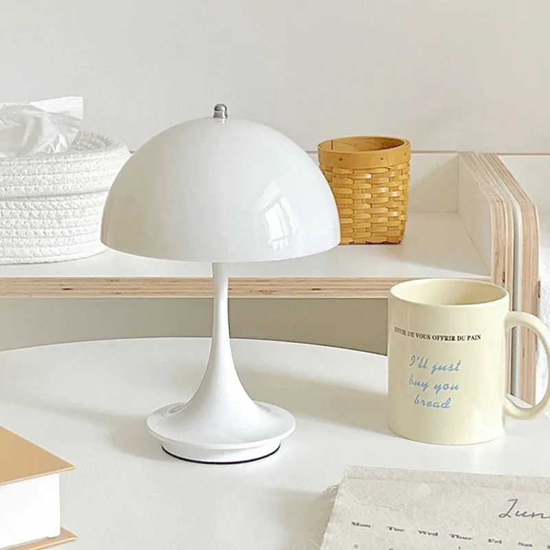 

LED Mushroom Table Lamp 3 Colors Dimming Touch Eye Protection Desk Used for bedside bedroom living room table decoration