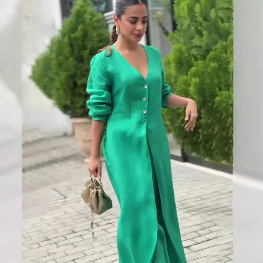 Women Jumpsuits Sexy Jumpsuit Solid Colour V Neck Buttons Streetwear Wide Leg Pants Loose Female 2024 Temperament Rompers